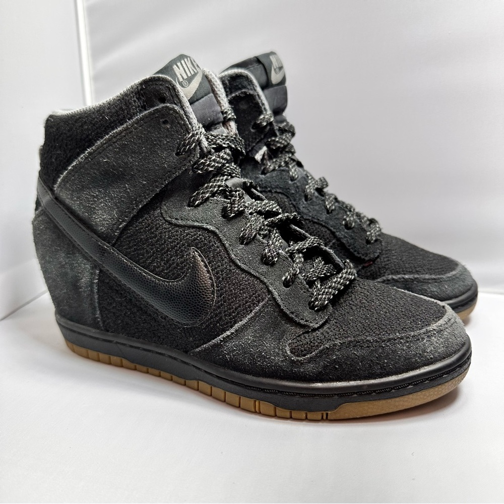 Nike Women's Dunk Sky Hi Essential Shoes 644877-006 Black Gum Size 5.5 RARE